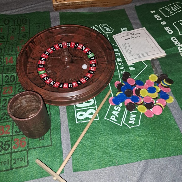 GAME NIGHT FUN! VERY VINTAGE - Beautiful and fun Western Game set Circa 1970 - Picture 5 of 9